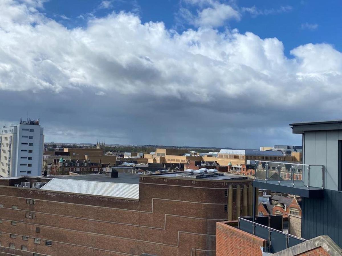 Cathedral View Duplex Penthouse: Central Stay with Parking & Wi-Fi Peterborough Exterior photo