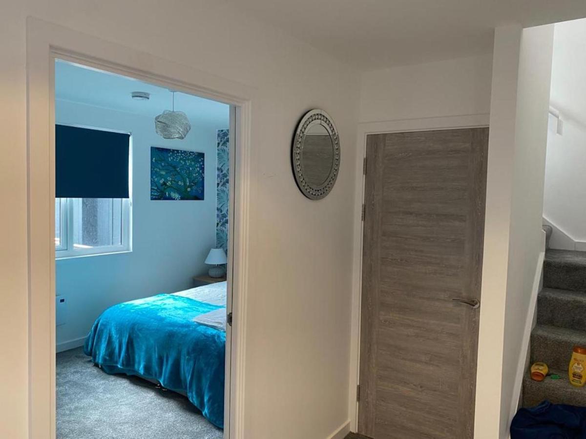 Cathedral View Duplex Penthouse: Central Stay with Parking & Wi-Fi Peterborough Exterior photo