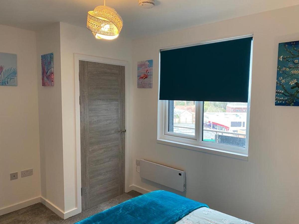 Cathedral View Duplex Penthouse: Central Stay with Parking & Wi-Fi Peterborough Exterior photo